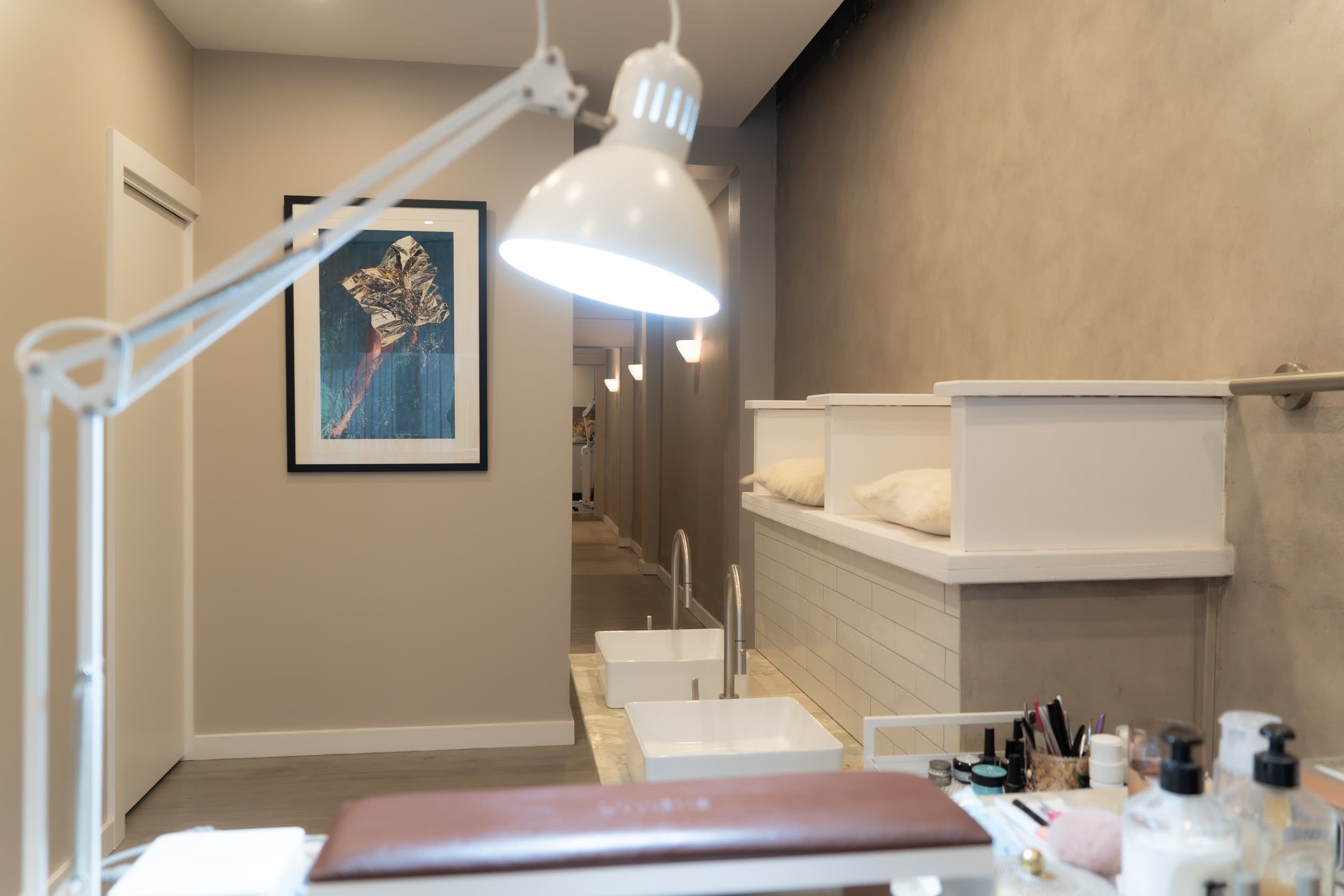 MediLUX LED light therapy at Lady Luxe Beauty in Balmain